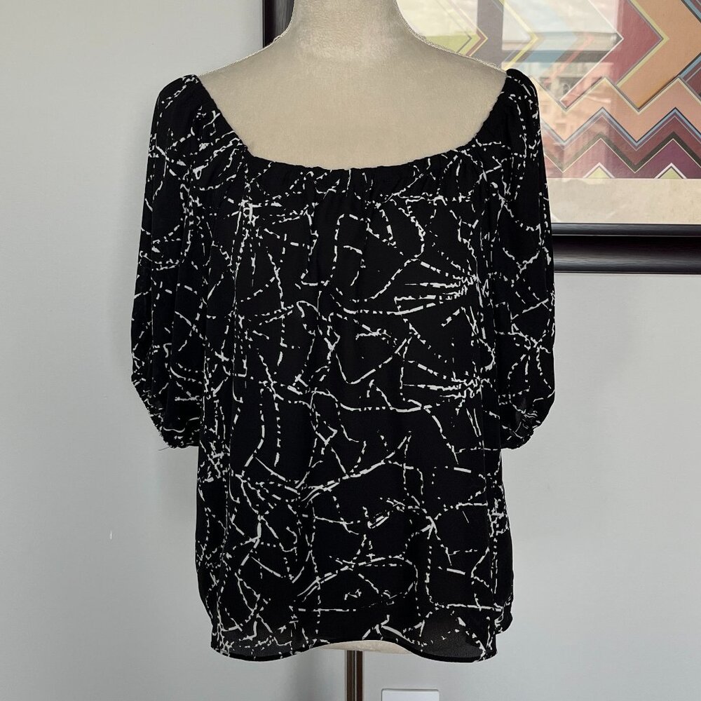 Alex & Lili Black and White Off-Shoulder Blouse M